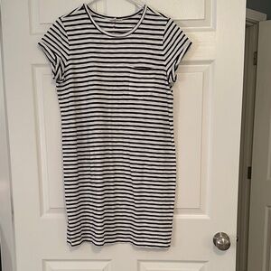 GAP Monochrome Striped Top